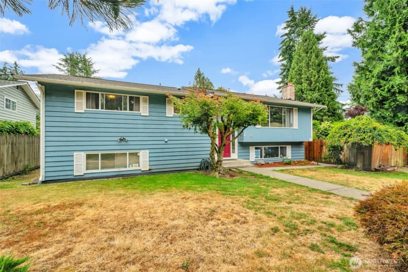 Property photo for 302 N 188th Street, Shoreline photo 30