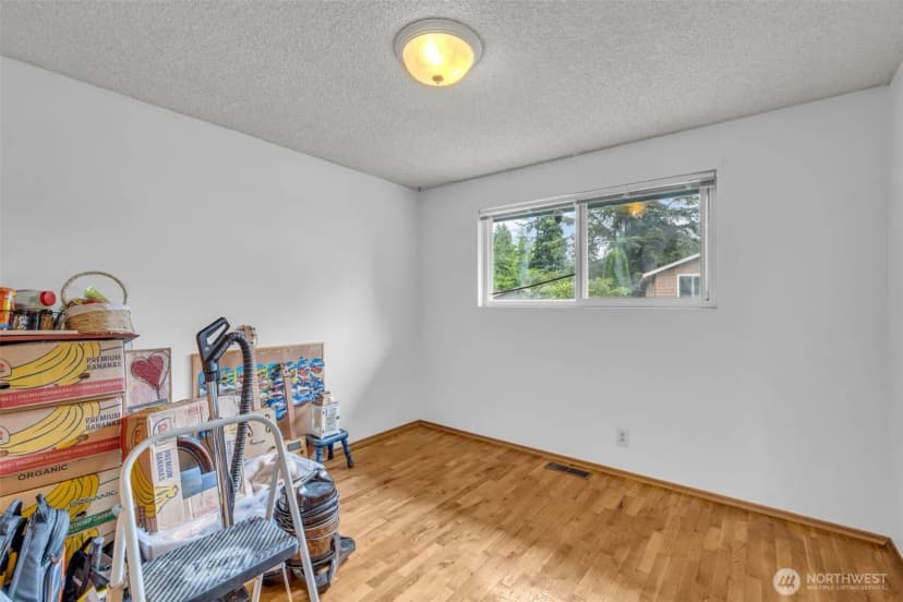 Property photo for 302 N 188th Street, Shoreline photo 26