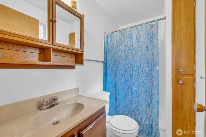 Property photo for 302 N 188th Street, Shoreline photo 25