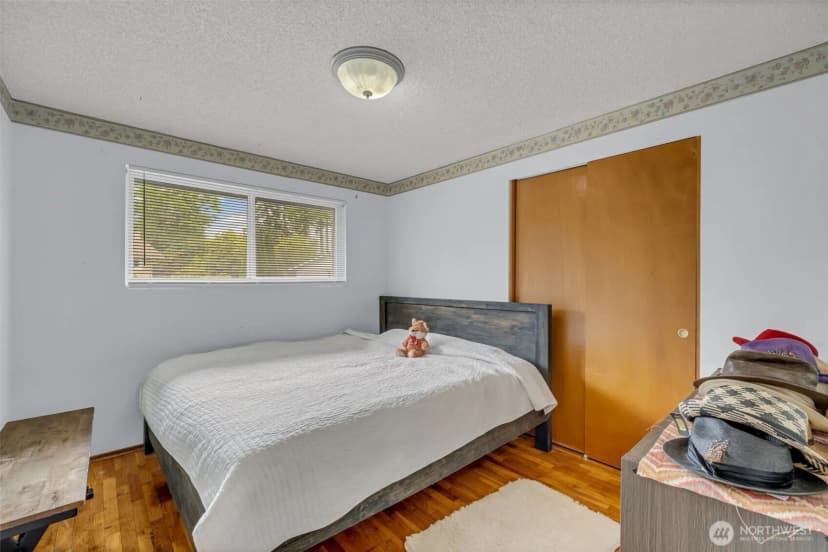 Property photo for 302 N 188th Street, Shoreline photo 27