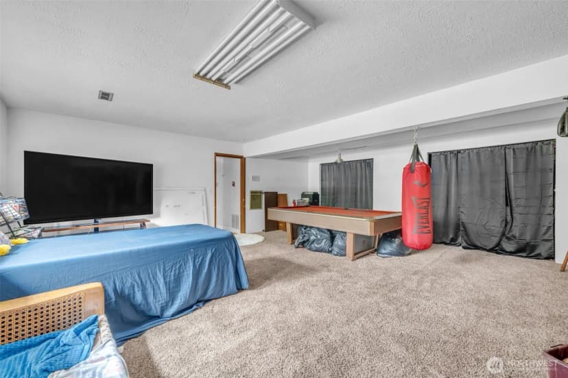 Property photo for 302 N 188th Street, Shoreline photo 20