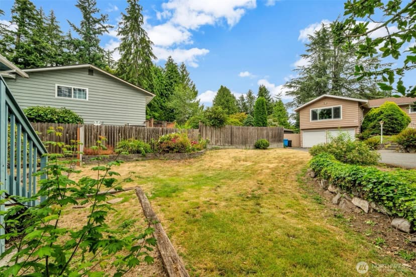 Property photo for 302 N 188th Street, Shoreline photo 35