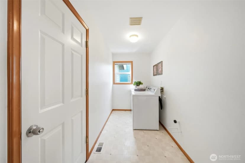 Property photo for 18016 27th Drive Se, Bothell photo 18
