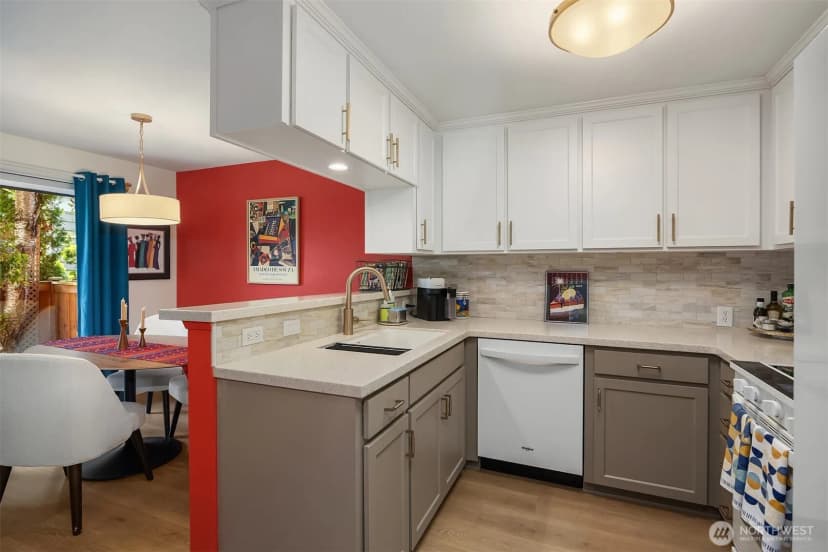Property photo for 242 4th Avenue S #1, Edmonds photo 8