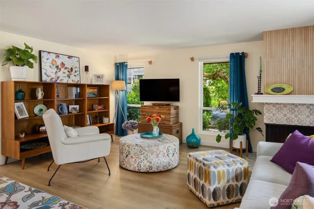 Property photo for 242 4th Avenue S #1, Edmonds photo 4