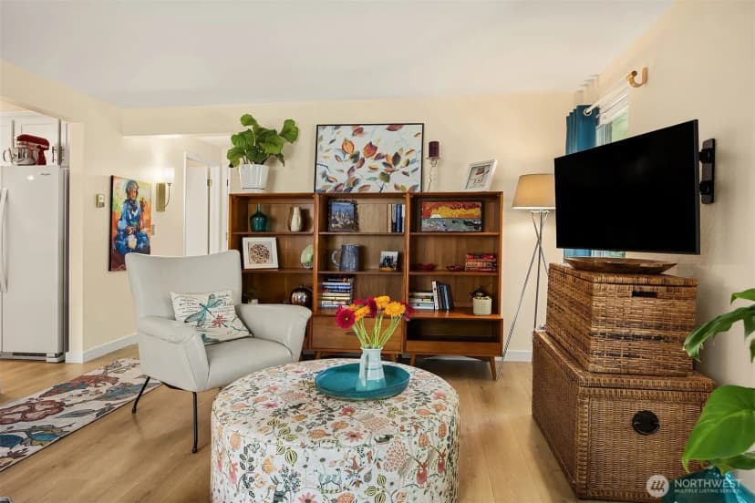 Property photo for 242 4th Avenue S #1, Edmonds photo 5