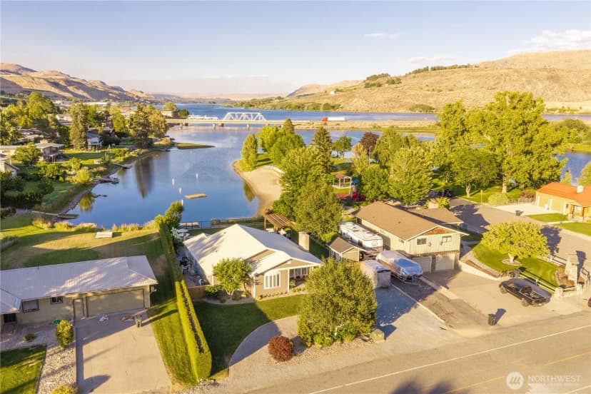 Property photo for 128 Eveline Street, Pateros photo 32