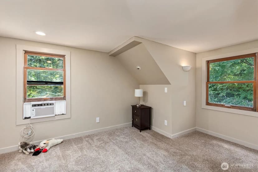 Property photo for 8233 Ne 169th Street, Kenmore photo 16