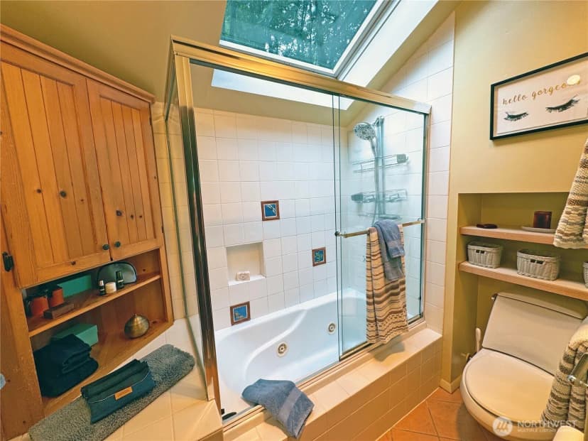 Property photo for 8233 Ne 169th Street, Kenmore photo 19