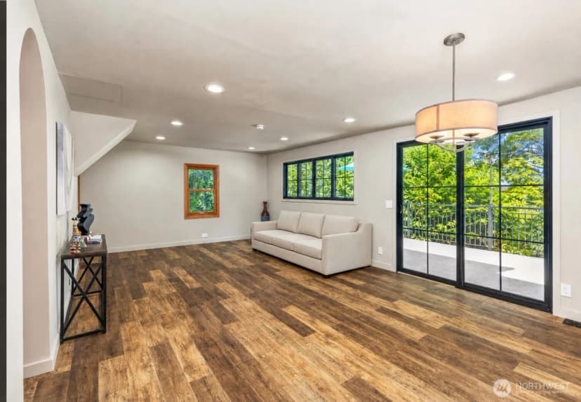 Property photo for 8233 Ne 169th Street, Kenmore photo 10