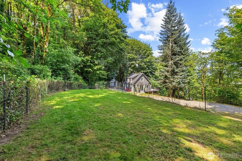 Property photo for 8233 Ne 169th Street, Kenmore photo 25
