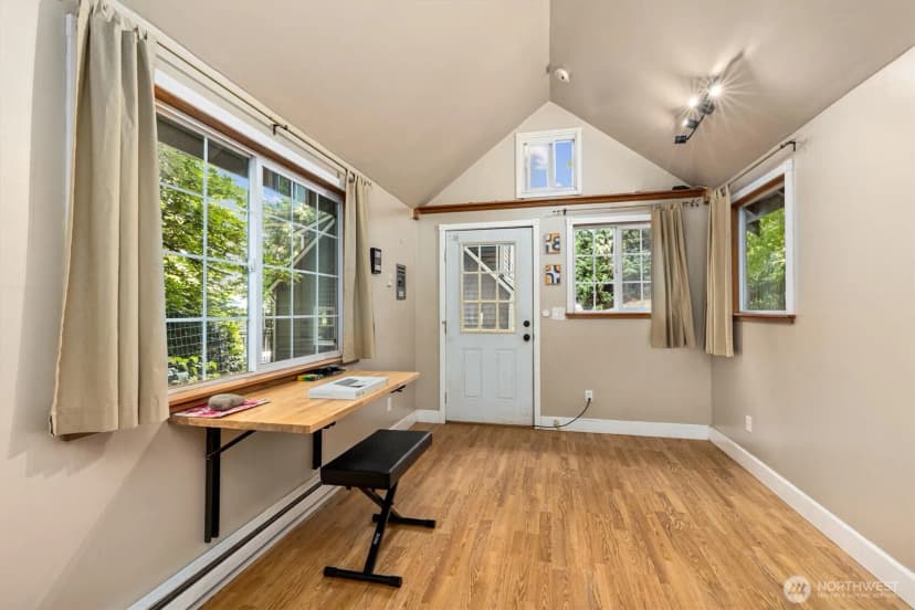 Property photo for 8233 Ne 169th Street, Kenmore photo 22