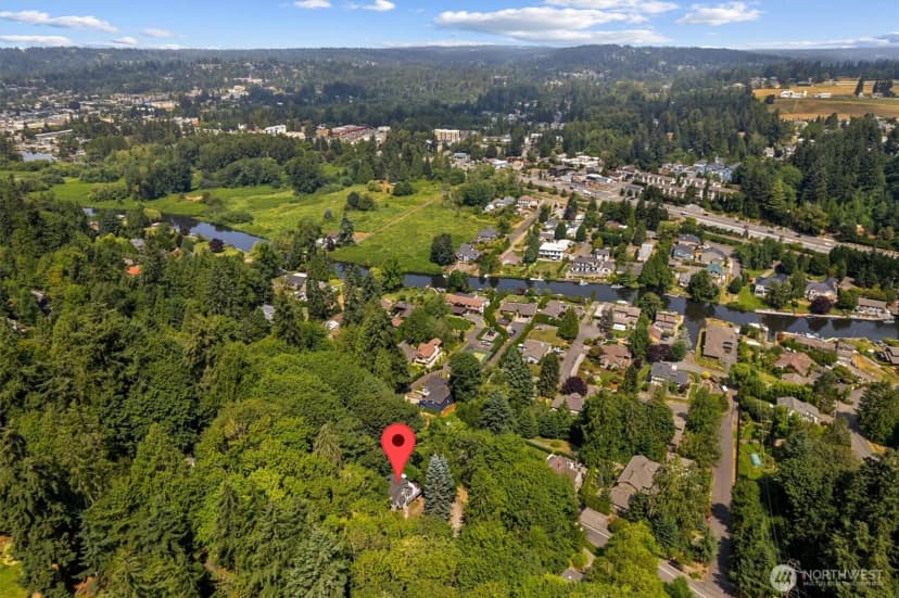 Property photo for 8233 Ne 169th Street, Kenmore photo 26