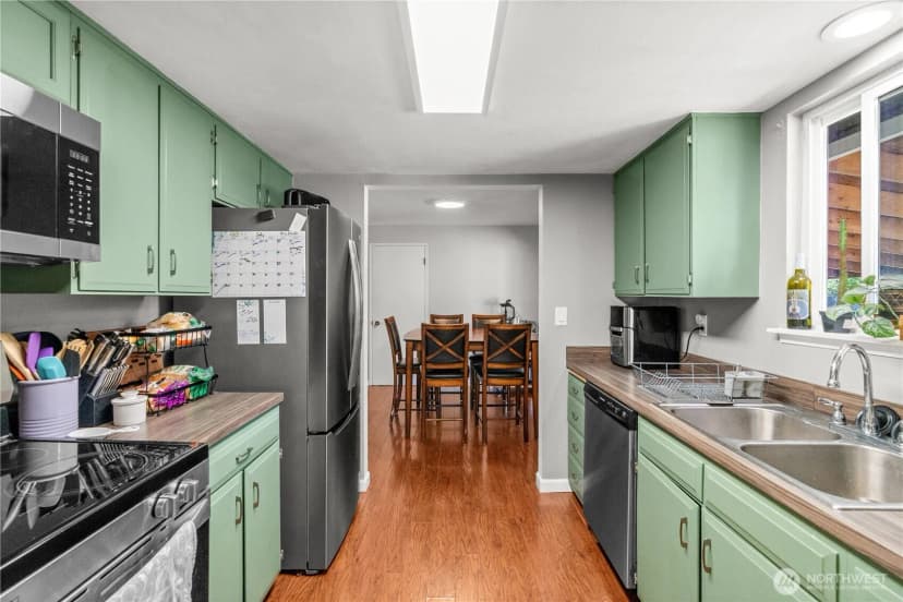 Property photo for 19320 Crescent Drive E, Spanaway photo 6