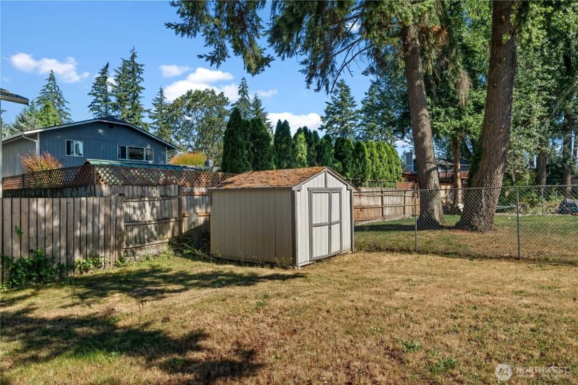 Property photo for 19320 Crescent Drive E, Spanaway photo 21