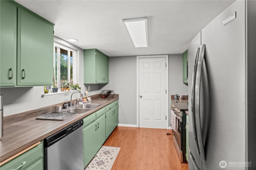 Property photo for 19320 Crescent Drive E, Spanaway photo 7