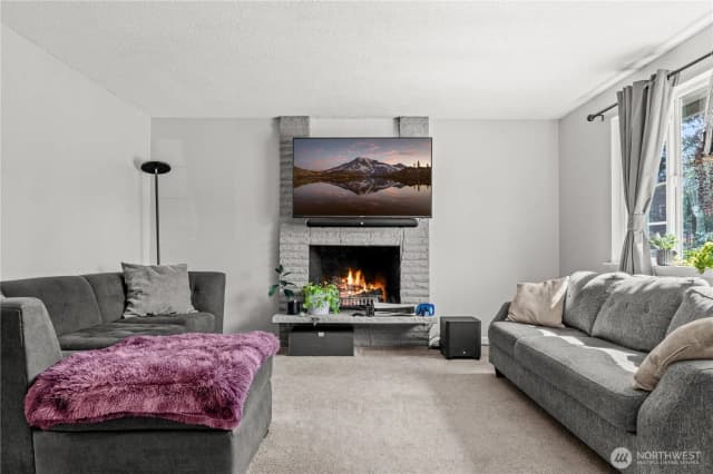 Property photo for 19320 Crescent Drive E, Spanaway photo 2