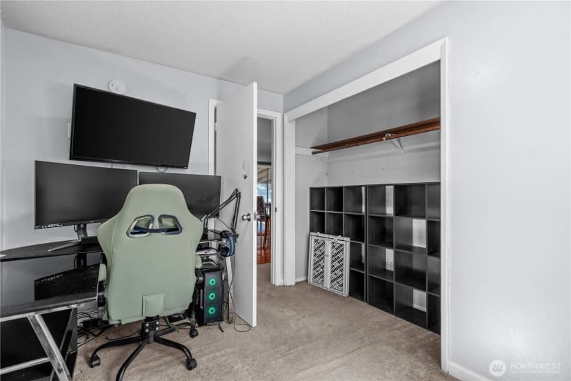 Property photo for 19320 Crescent Drive E, Spanaway photo 17