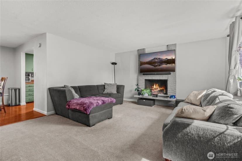 Property photo for 19320 Crescent Drive E, Spanaway photo 4