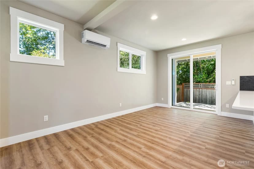 Property photo for 607 Illinois Street, Bellingham photo 16
