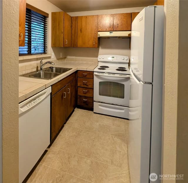 Property photo for 1627 Ne 199th Place, Shoreline photo 5