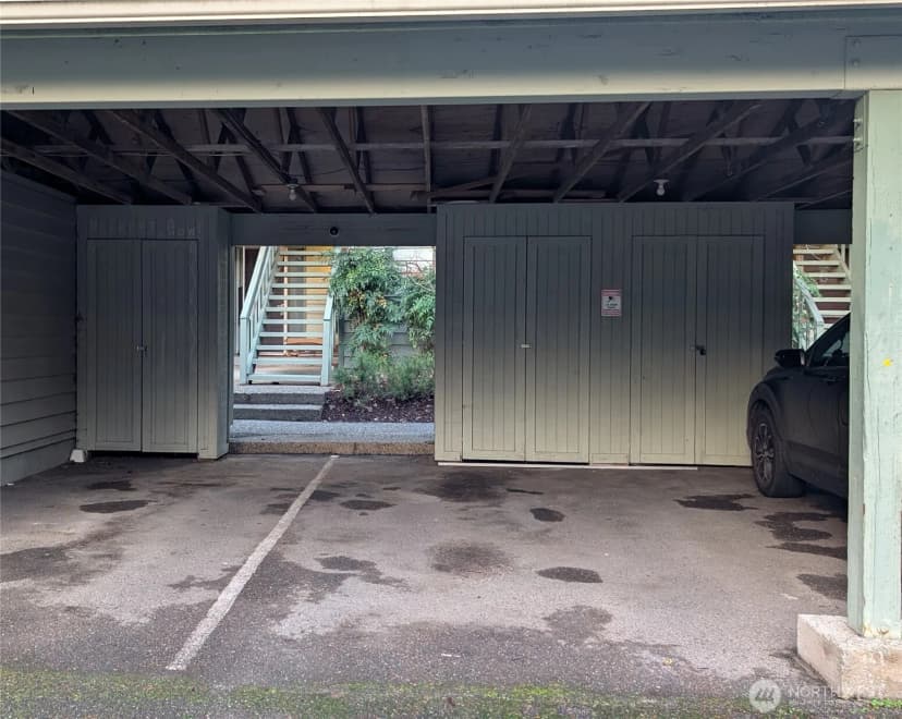 Property photo for 1627 Ne 199th Place, Shoreline photo 22
