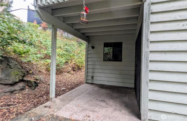 Property photo for 1627 Ne 199th Place, Shoreline photo 4