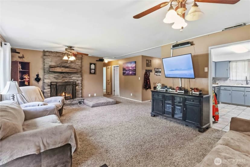 Property photo for 109 Alpha Drive, Longview photo 8