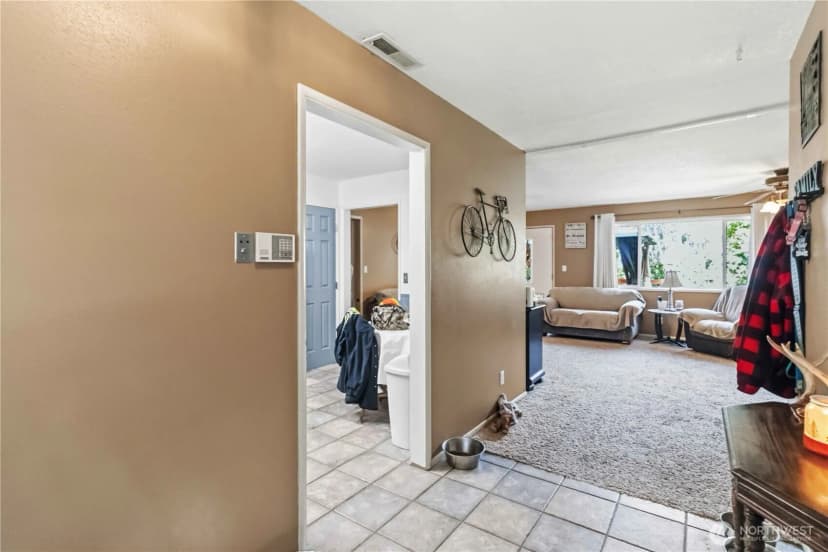 Property photo for 109 Alpha Drive, Longview photo 6