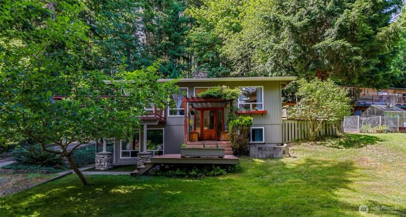Property photo for 400 Sudden Valley Drive, Bellingham photo 2