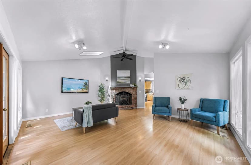 Property photo for 400 Sudden Valley Drive, Bellingham photo 5
