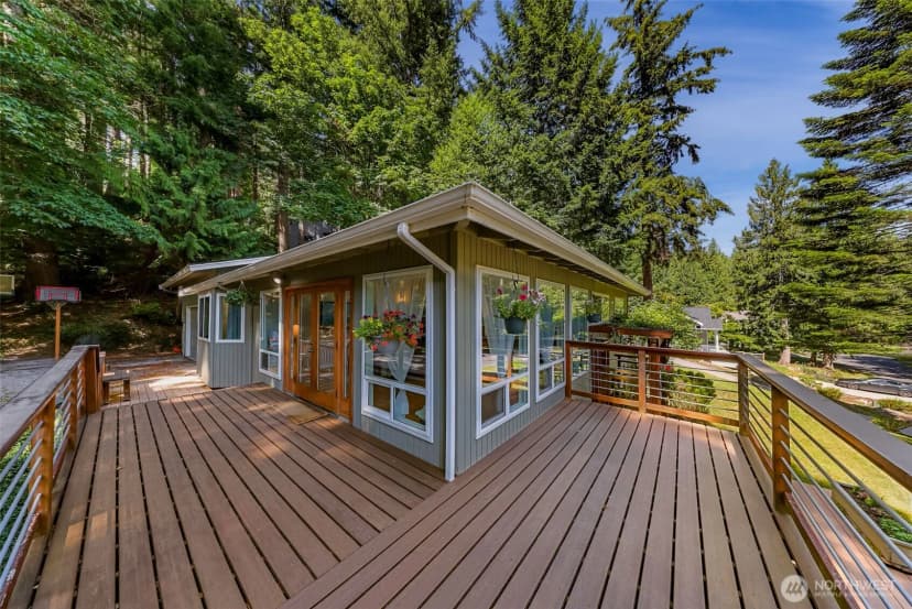 Property photo for 400 Sudden Valley Drive, Bellingham photo 3