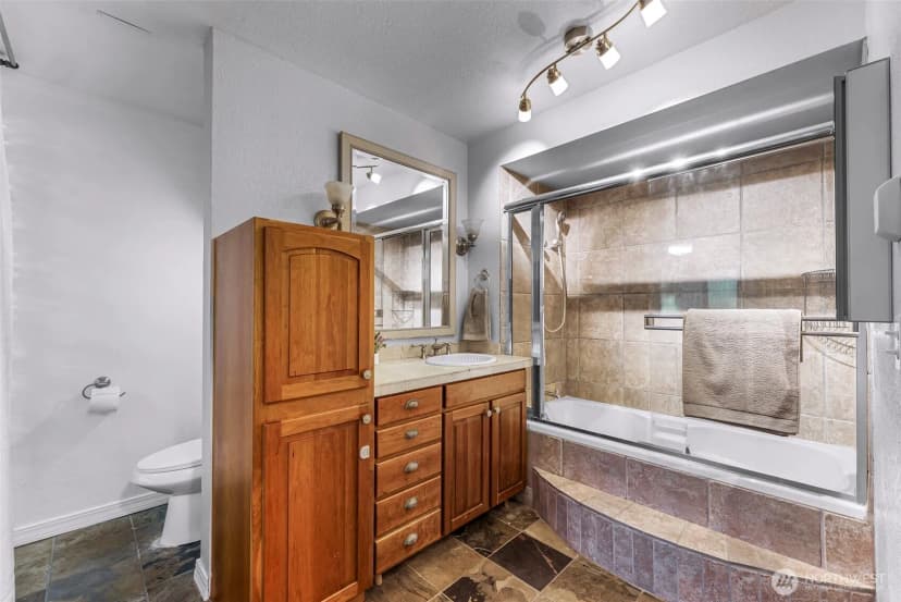 Property photo for 400 Sudden Valley Drive, Bellingham photo 17