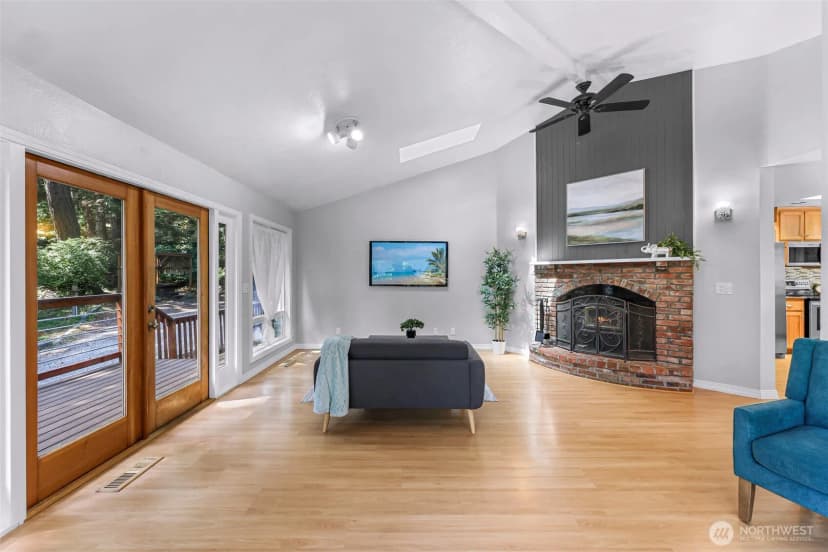 Property photo for 400 Sudden Valley Drive, Bellingham photo 7