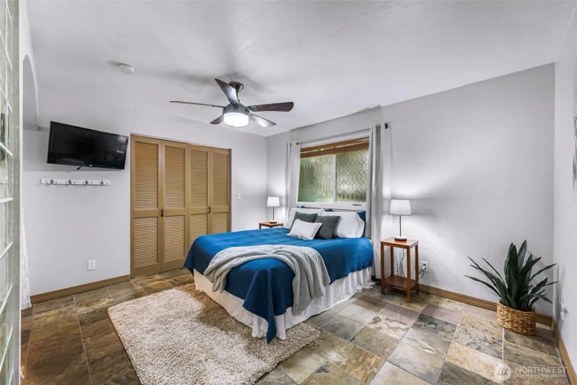 Property photo for 400 Sudden Valley Drive, Bellingham photo 15