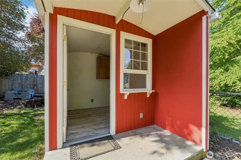 Property photo for 627 Sw 106th Street, Seattle photo 26
