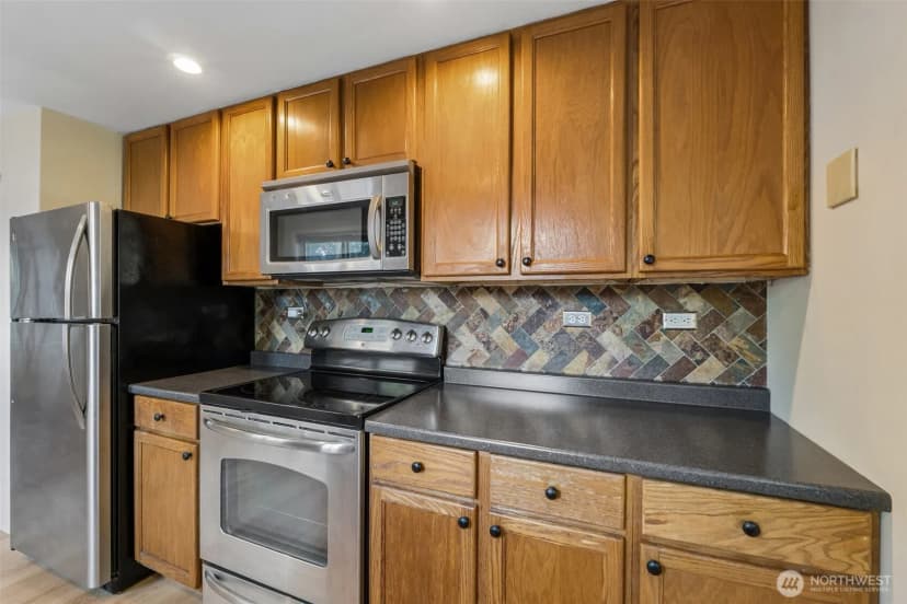 Property photo for 627 Sw 106th Street, Seattle photo 8
