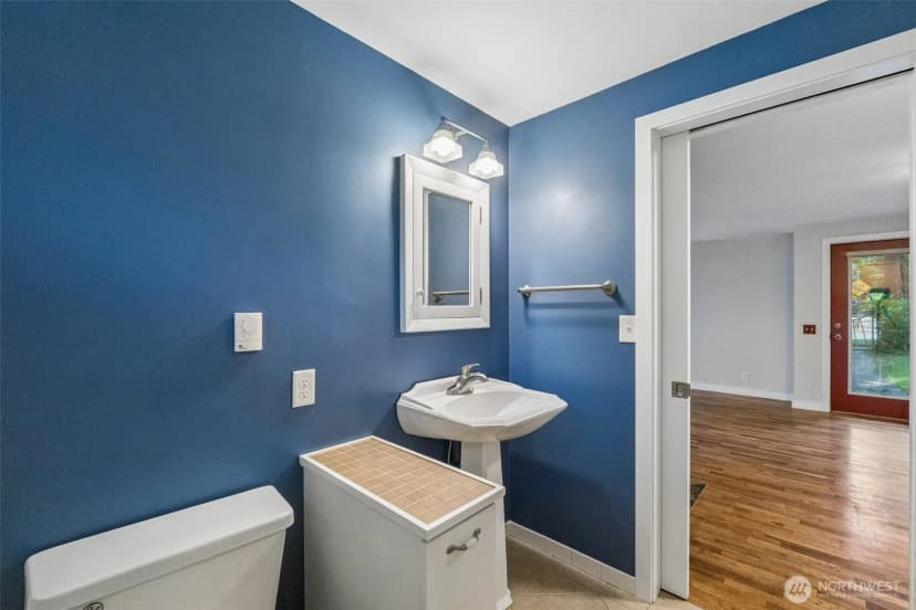 Property photo for 627 Sw 106th Street, Seattle photo 6