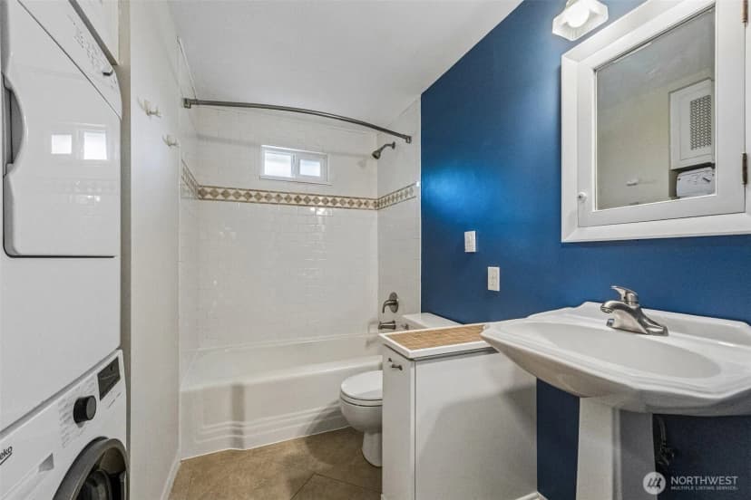 Property photo for 627 Sw 106th Street, Seattle photo 16