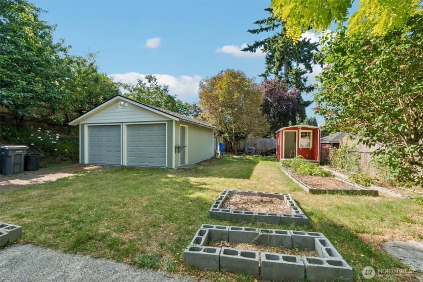 Property photo for 627 Sw 106th Street, Seattle photo 21