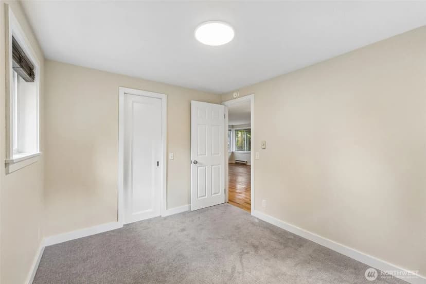 Property photo for 627 Sw 106th Street, Seattle photo 14