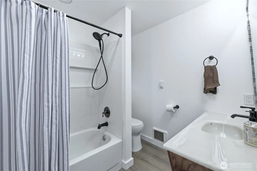 Property photo for 45940 Albert Street, Concrete photo 18