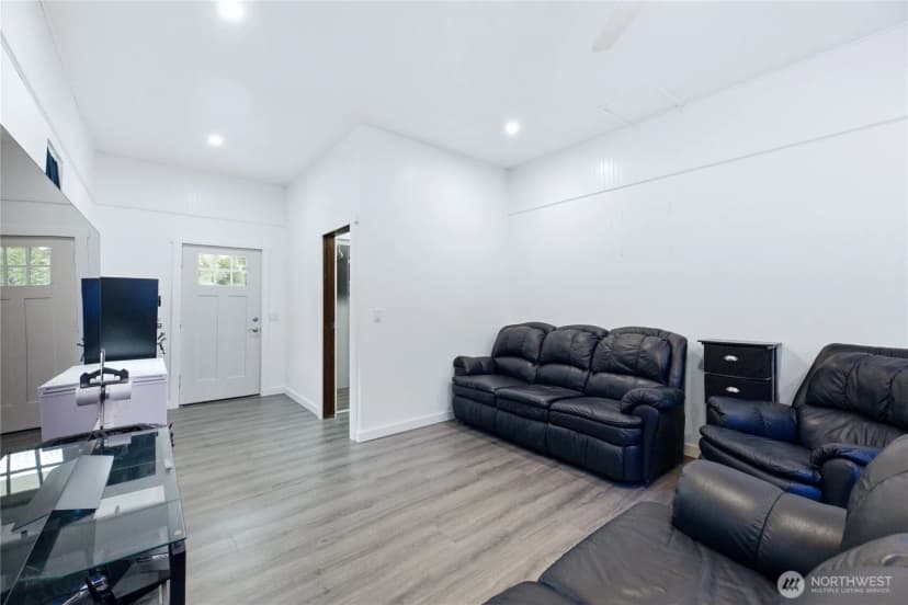 Property photo for 45940 Albert Street, Concrete photo 11
