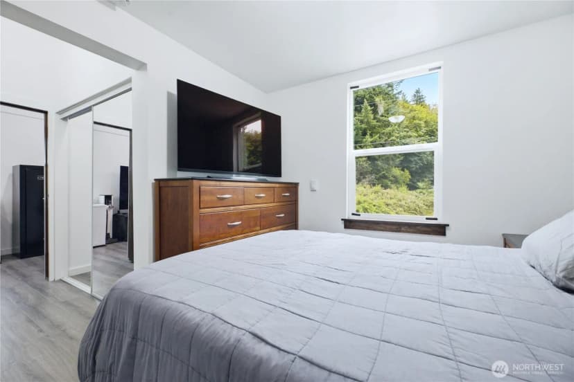 Property photo for 45940 Albert Street, Concrete photo 15