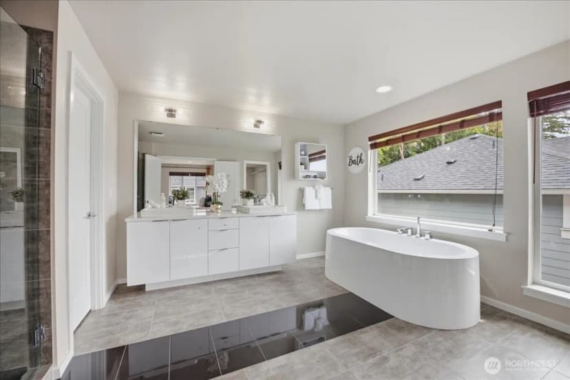 Property photo for 16005 57th Avenue W, Edmonds photo 16
