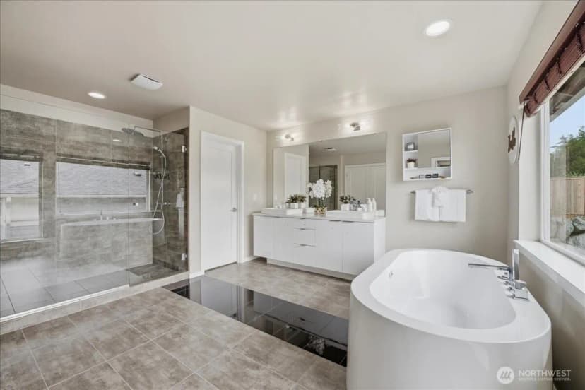 Property photo for 16005 57th Avenue W, Edmonds photo 18