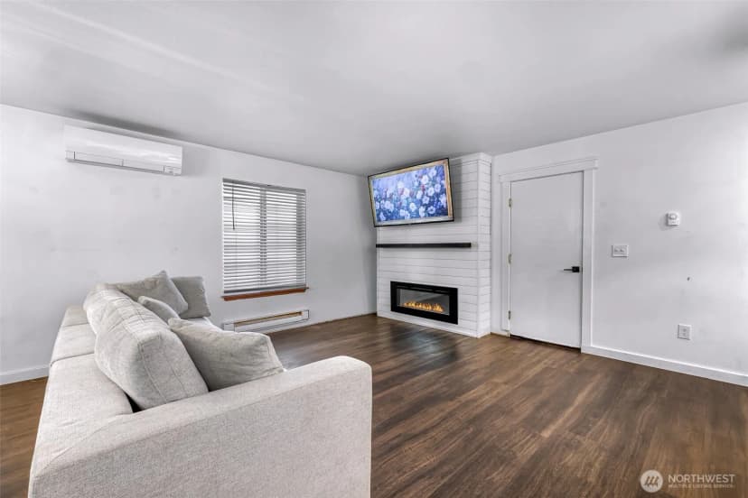 Property photo for 5232 Larrabee Way, Mount Vernon photo 10