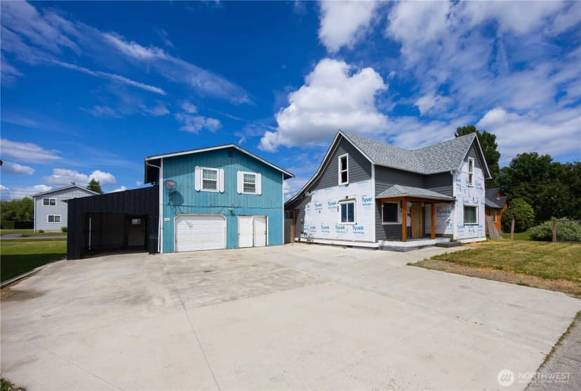 Property photo for 136 First Street, Sumas photo 2