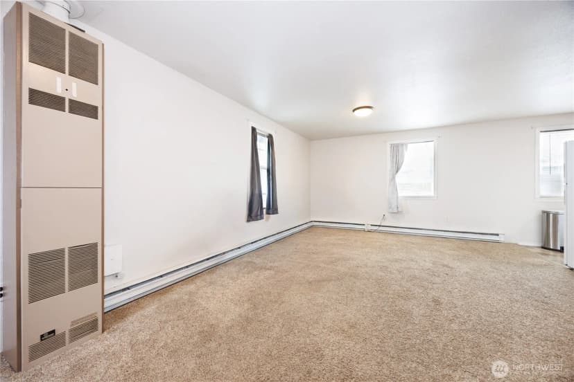 Property photo for 136 First Street, Sumas photo 9