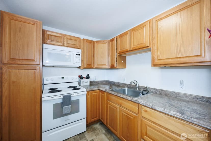Property photo for 136 First Street, Sumas photo 13